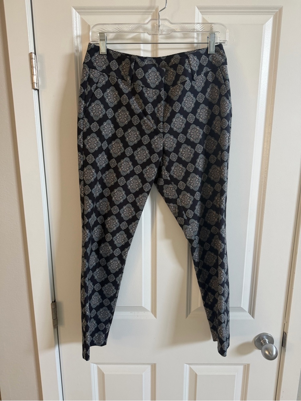 Anne Taylor print ankle pants